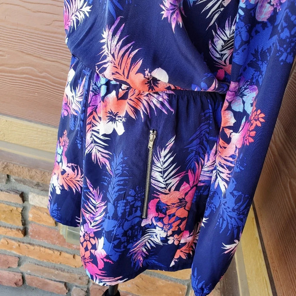 One Clothing Blue Tropical Long Sleeve Romper Size Small - Picture 9 of 16